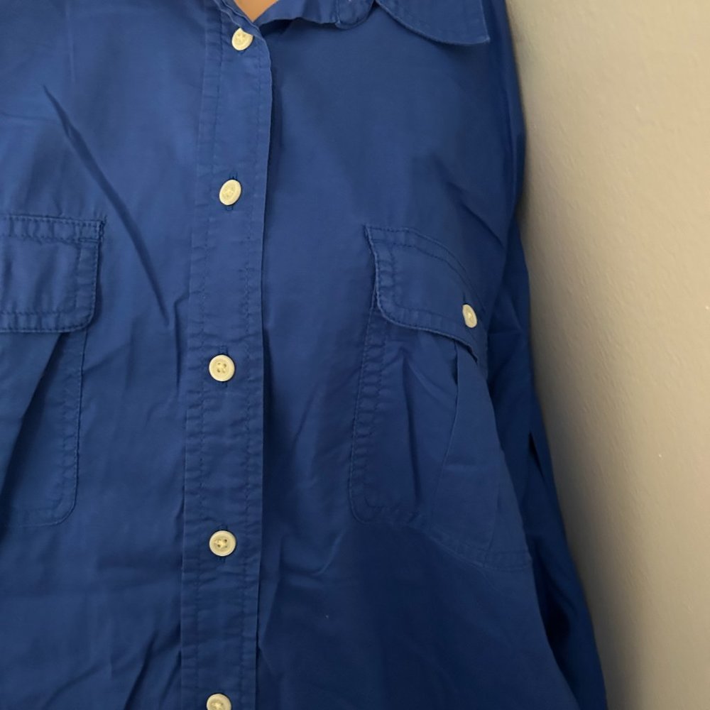 Gap Fitted Boyfriend Button Down Blouse - image 3